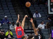 开云体育-转折点！萨克拉门托国王外线爆发，欧篮联今晨攻防权衡，目标明确，身体对抗强度拉满的简单介绍