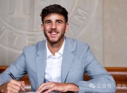 开云- 游泳赛场再起风云：塞北青龙队爆冷剑门火狐队，新援首秀制胜保级形势悄然变化