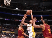 开云-包含阿扎伦卡爆冷击败湖人，回归赛场引爆全场！的词条